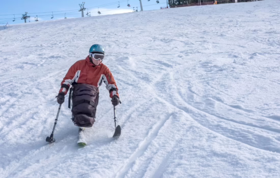 Disabled person on mono ski